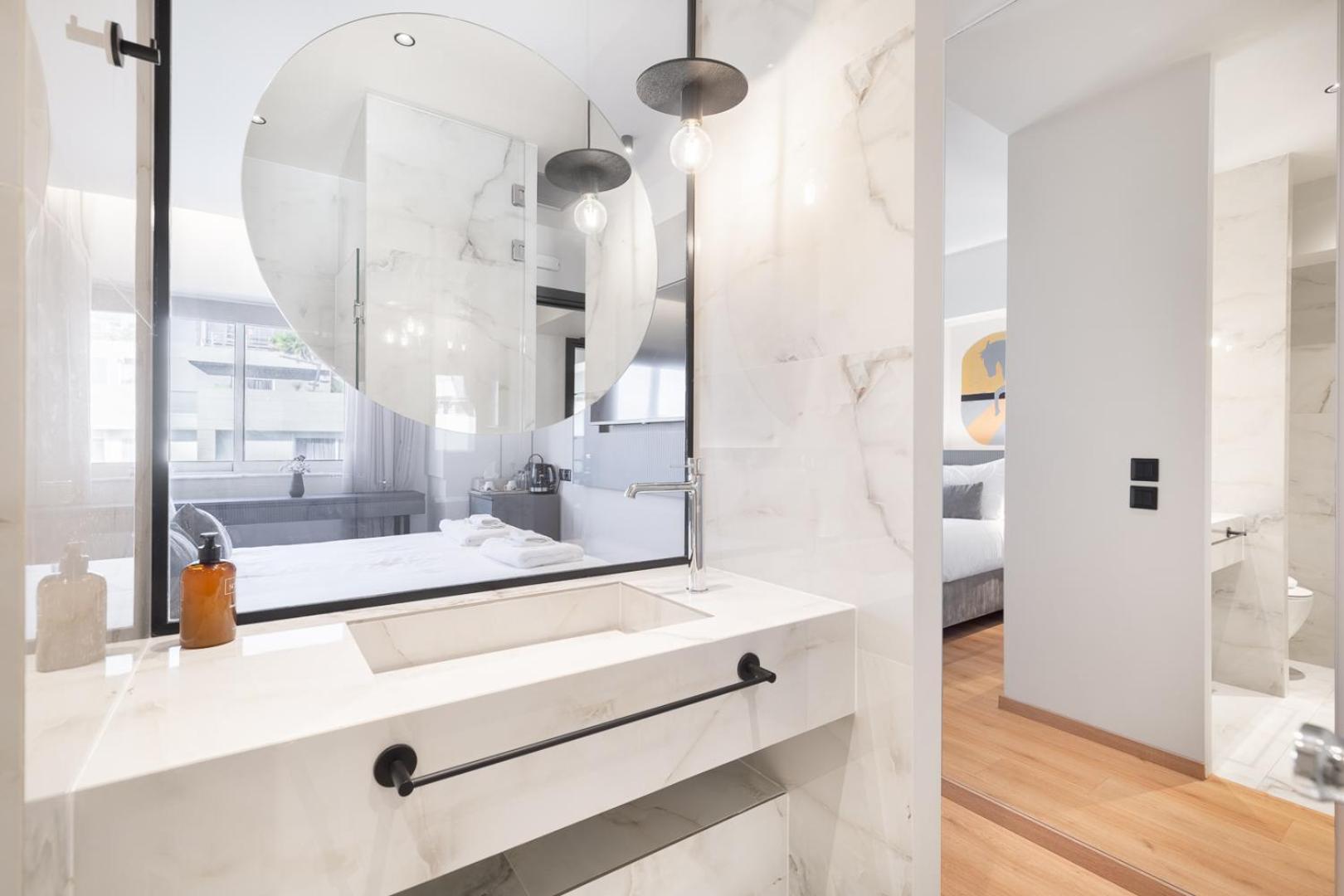 Double Room Private Bathroom